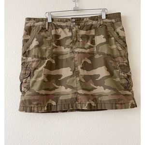Sonoma Modern Green Camouflage Skort / size 16/ 100% cotton